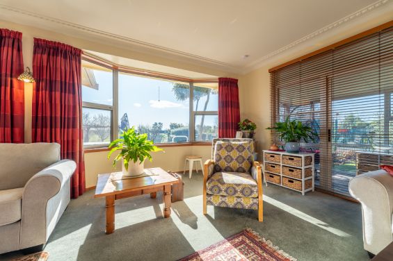Sunny lounge